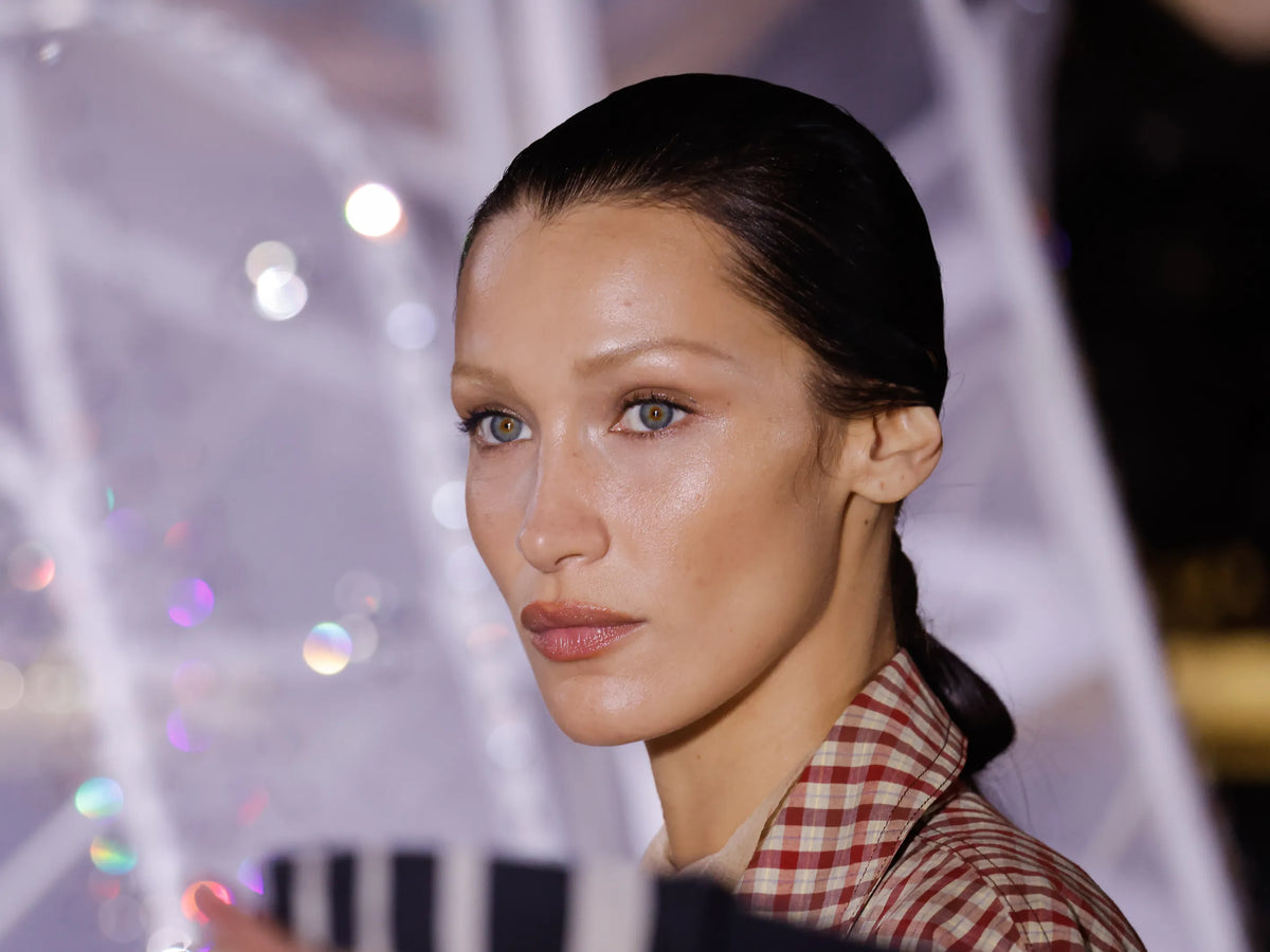 How Tall is Bella Hadid? – Maison Vivienne