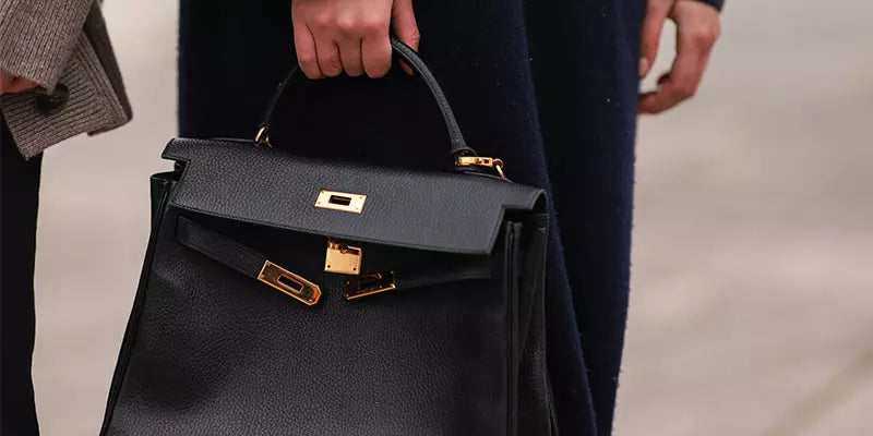 What are some Facts About Hermes Kelly?