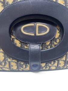 Carrie Bradshaw Vintage Dior clutch