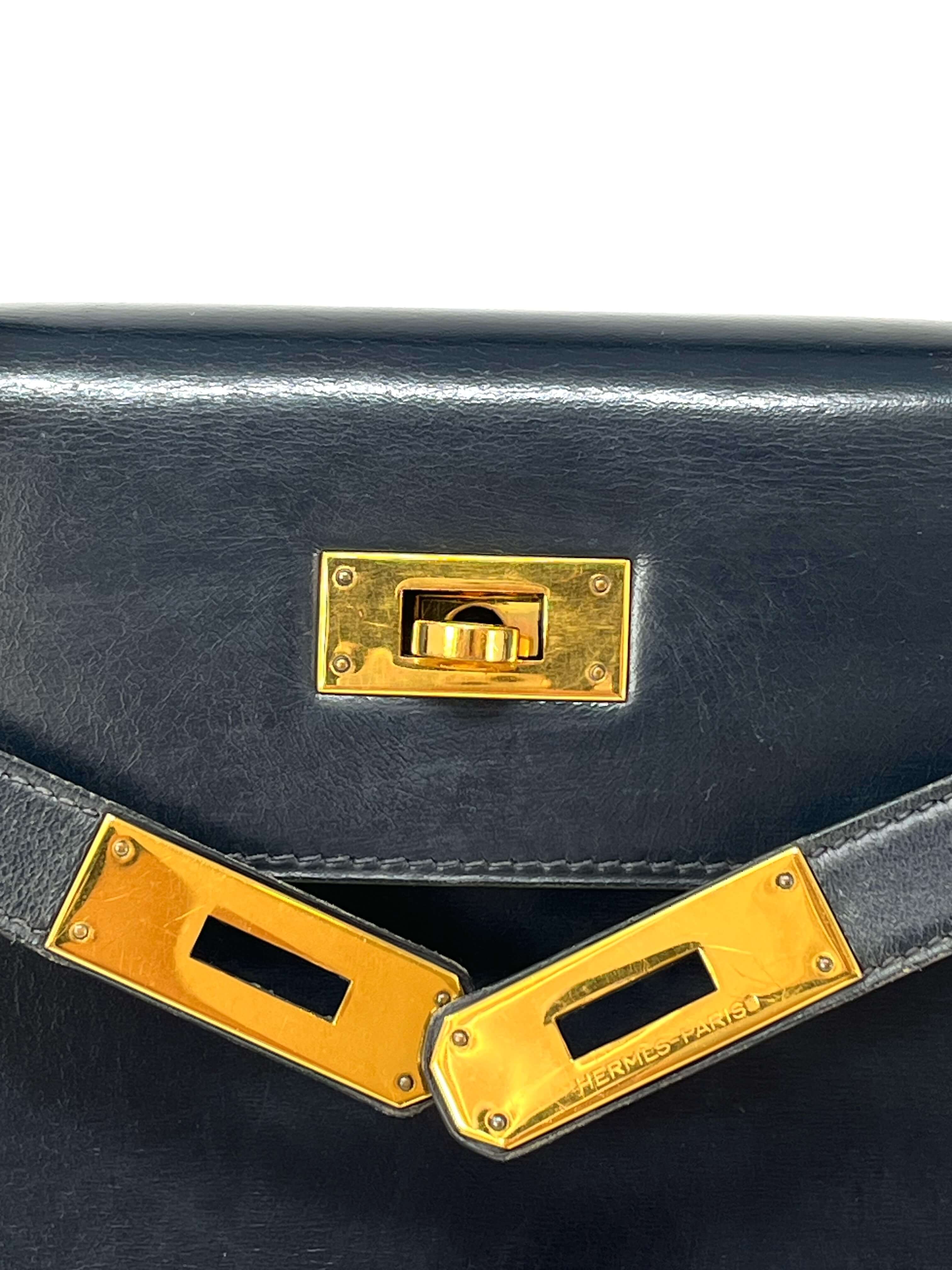 Hermes Kelly 28 blue hardware close-up