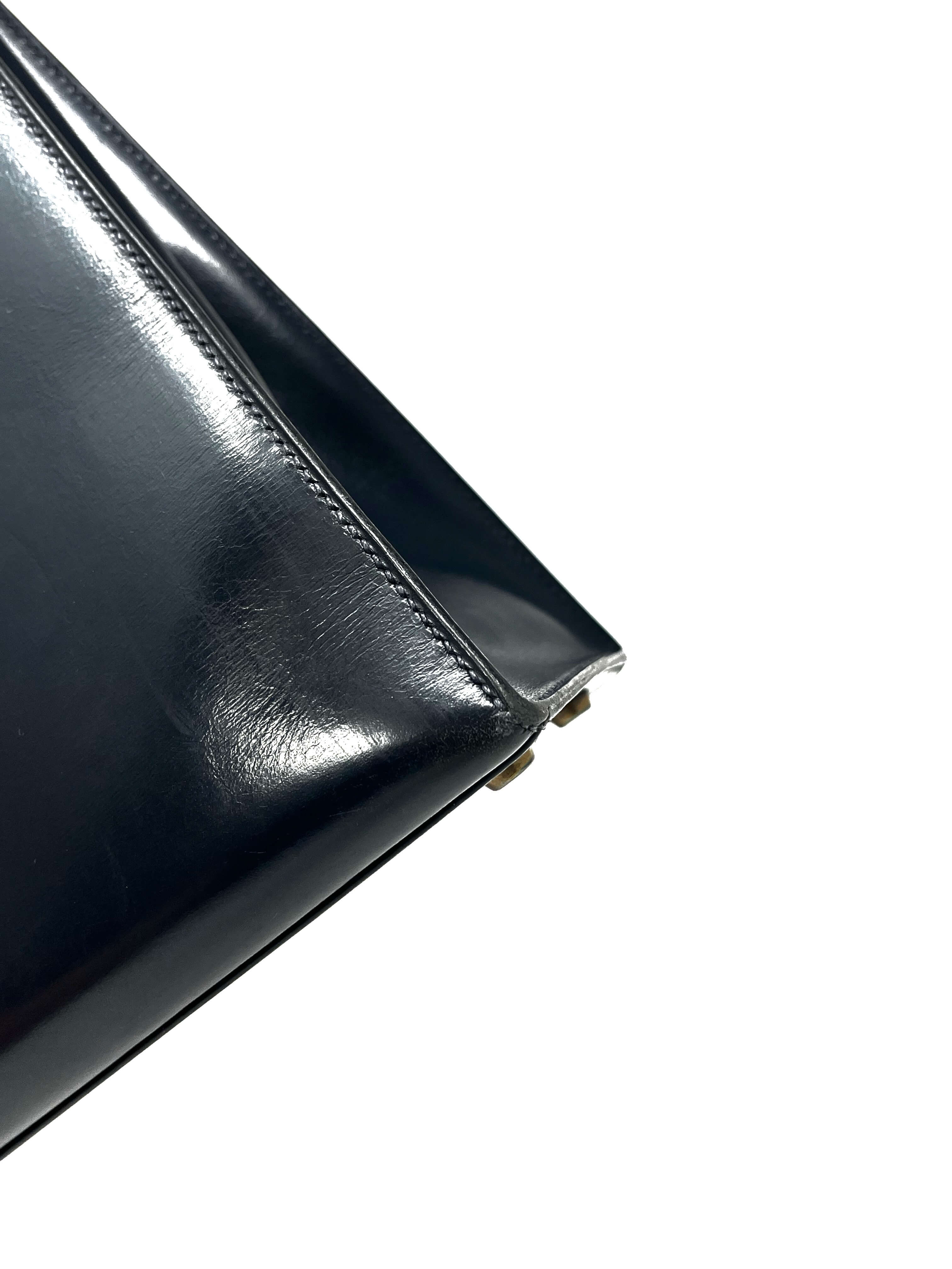 Hermes Kelly 28 blue corner detail