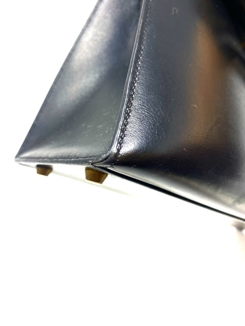 Vintage Hermes Kelly 32 Sellier corner detail