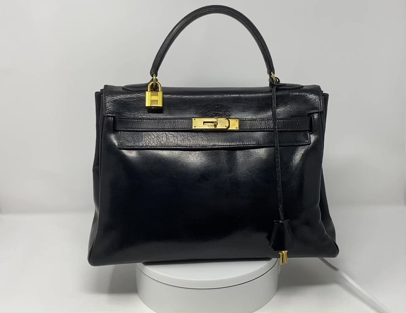 Hermes Kelly 32 bag vintage €3500 (RPP €9600) – Maison Vivienne