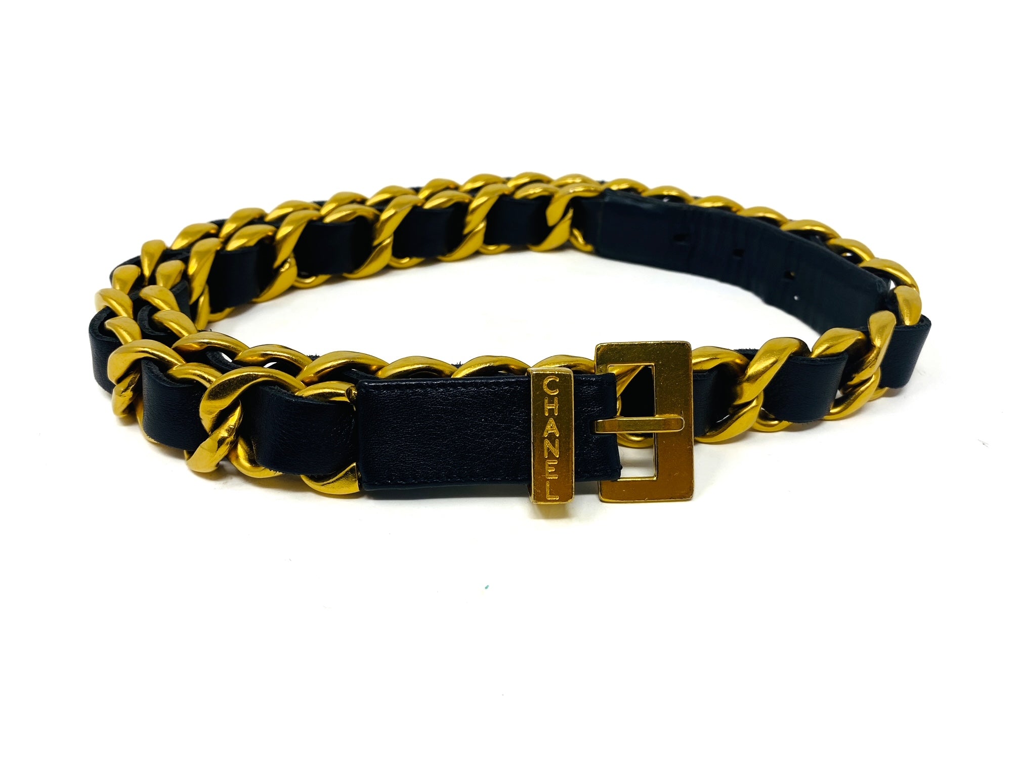chanel gold chain belt, with black leather and buckle; 85cm