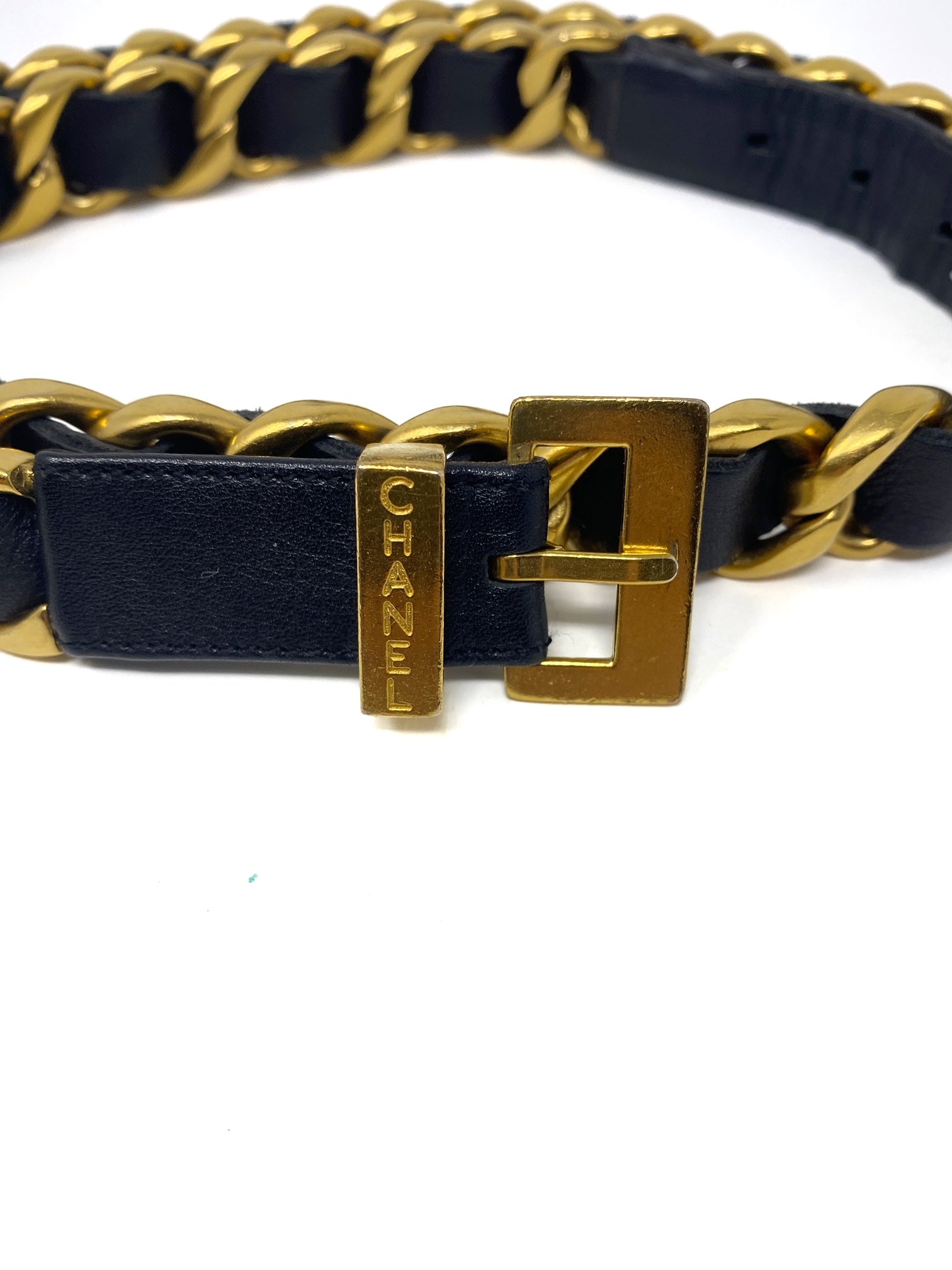 chanel gold chain belt, with black leather and buckle; 85cm