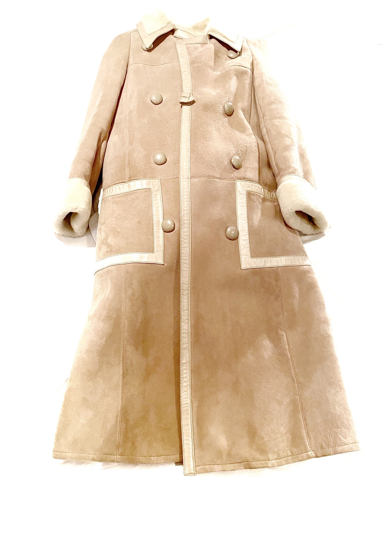 dior shearling coat, beige sheepskin, full length with buttons.