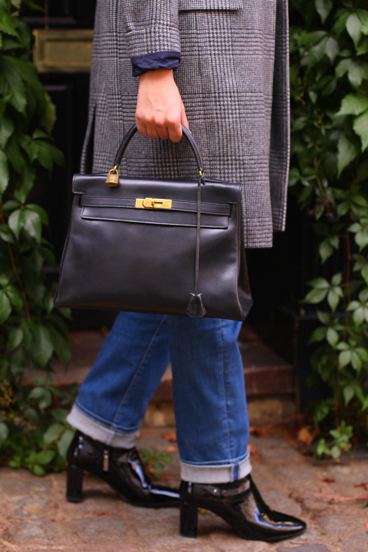 hermes kelly bag, vintage, black box leather, with lock and key.